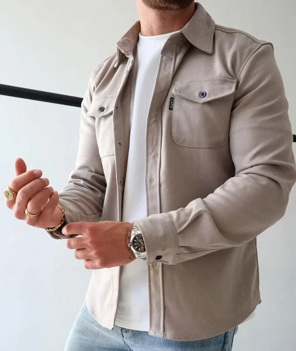Camicia da uomo slim fit in tortora – con bottoni e taschini
